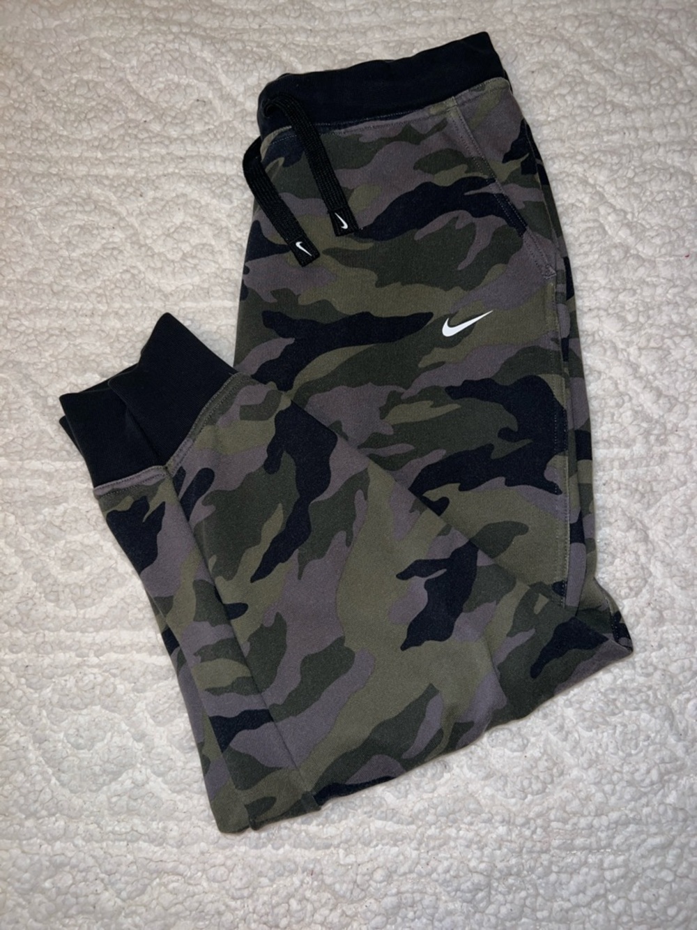 Nike Dri-FIT Get Fit Camo 7/8 Training Pants, size M, good used condition